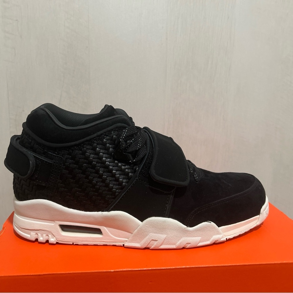 Nike Air Trainer Victor Cruz Men's size 9 Black Suede 777535-004